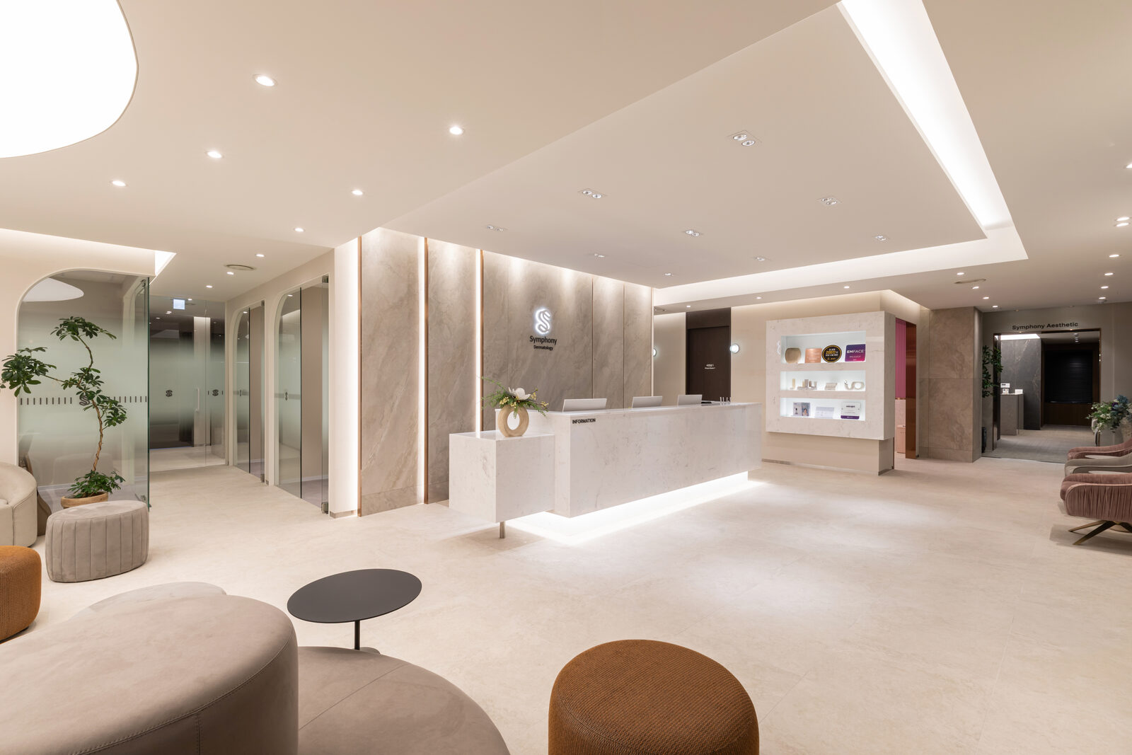 The reception desk at Symphony in Sinsa, Seoul