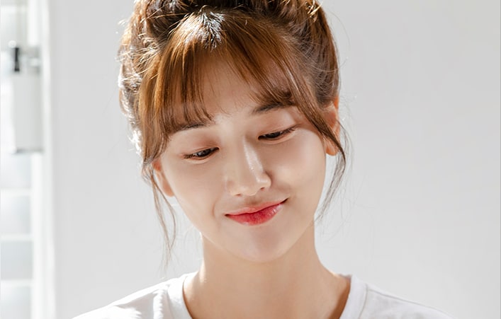 광대 부각 없는 자연스러운 얼굴